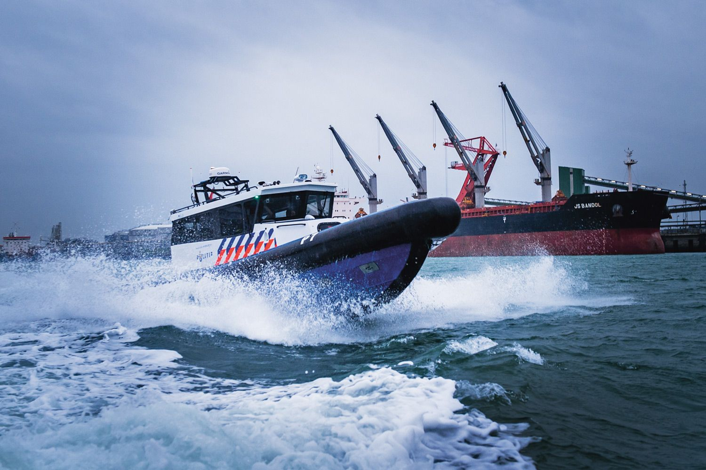 Zeehavenpolitie: Port Police Operations Een veilige haven - Gers! Rotterdam